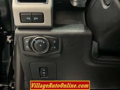 Used 2017 Ford F150 Lariat w/ Equipment Group 502A Luxury AWD/4WD image 24