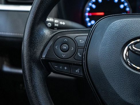 Used 2021 Toyota RAV4 LE image 26