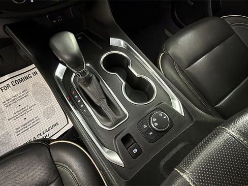 Used 2023 Chevrolet Traverse Premier w/ Redline Edition image 24