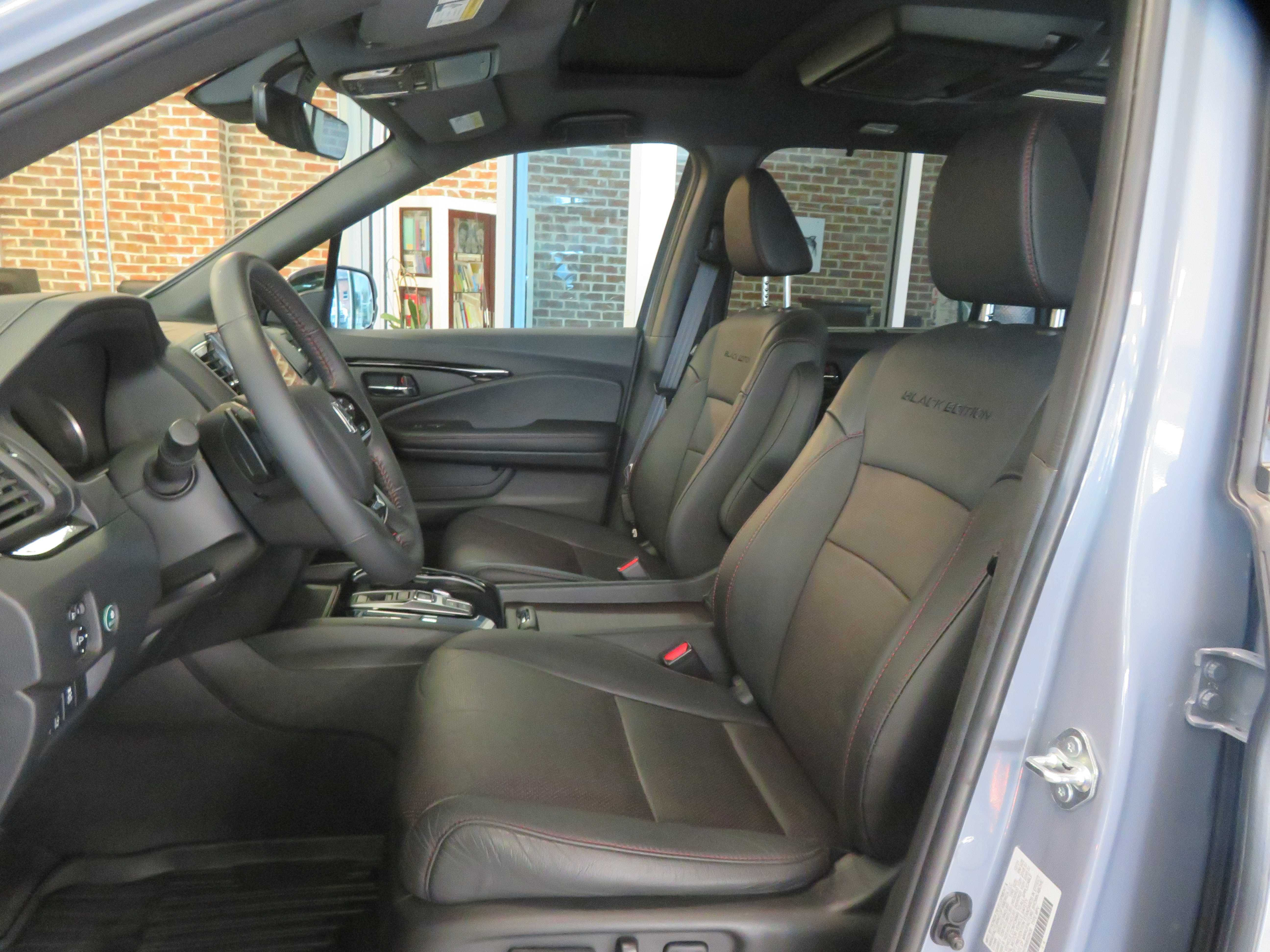 Used 2022 Honda Pilot Black Edition image 15
