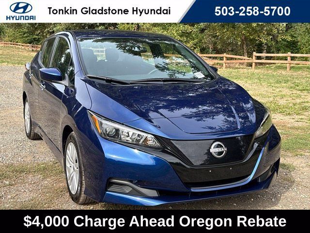 Used 2025 Nissan Leaf S FWD image 2