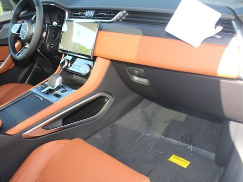 New 2026 Jaguar F-PACE R-Dynamic S image 24