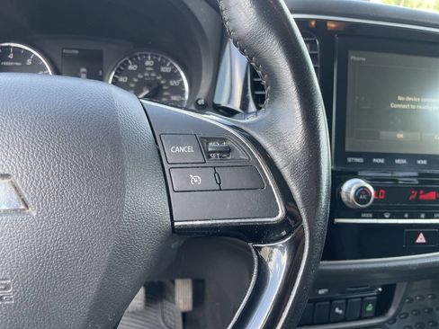 Used 2020 Mitsubishi Outlander SEL AWD/4WD image 17
