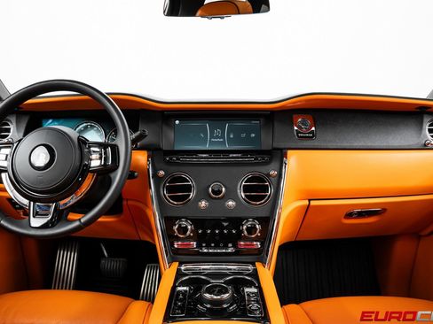 Used 2022 Rolls-Royce Cullinan image 25