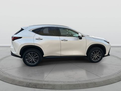 Used 2023 Lexus NX 250 FWD image 4