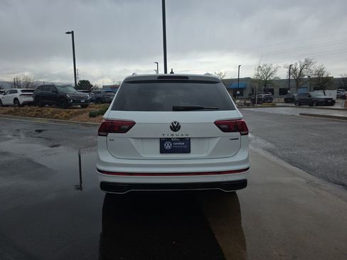 Certified 2024 Volkswagen Tiguan SE R-Line image 4