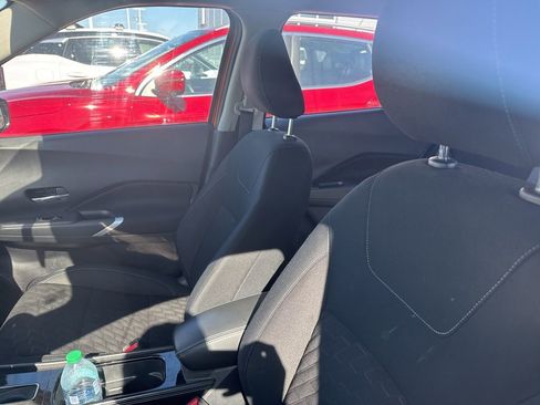 Used 2023 Nissan Kicks SV image 6