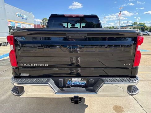 Used 2022 Chevrolet Silverado 1500 LTZ w/ Technology Package AWD/4WD image 29