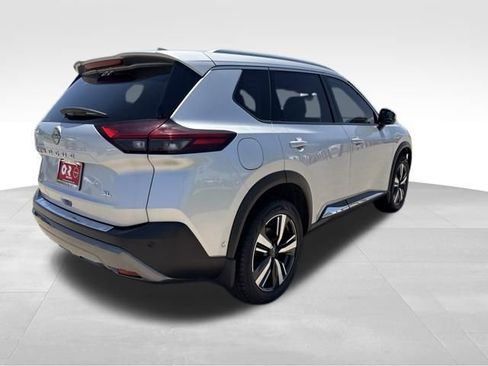 Used 2023 Nissan Rogue SL w/ SL Premium Package FWD image 6