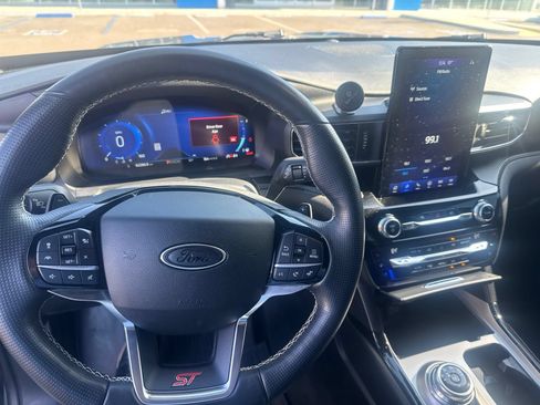 Used 2021 Ford Explorer ST w/ Equipment Group 401A AWD/4WD image 8