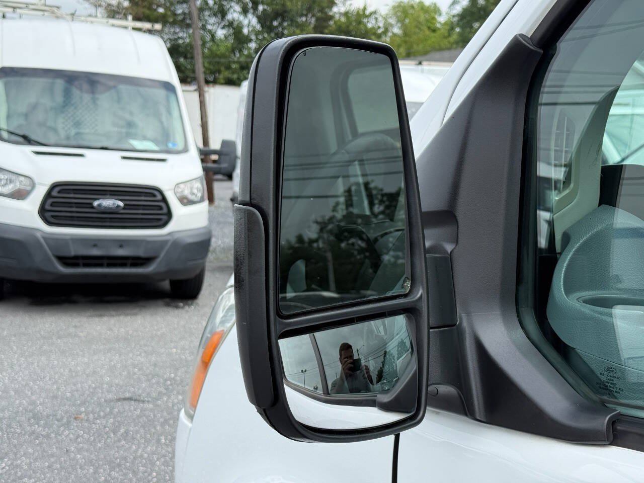 Used 2018 Ford Transit 250 148 Medium Roof RWD image 32