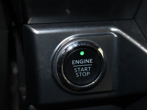 Used 2023 Ford F150 Lariat image 26