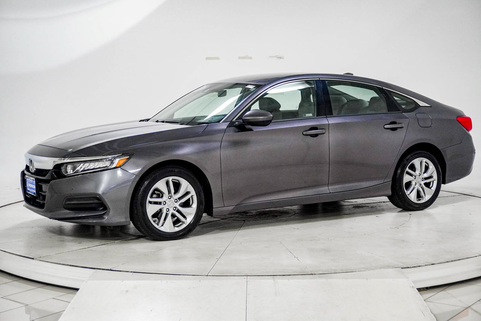 Used 2018 Honda Accord LX image 4