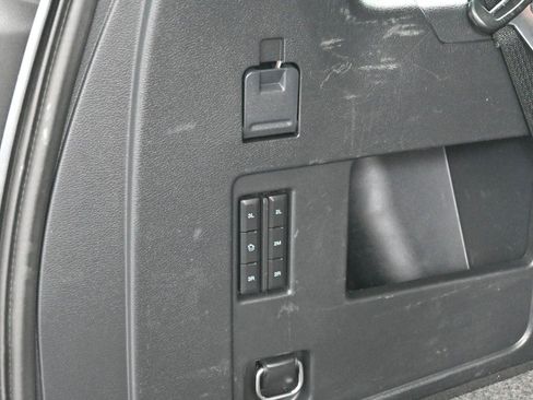 Used 2022 Ford Expedition Limited image 10