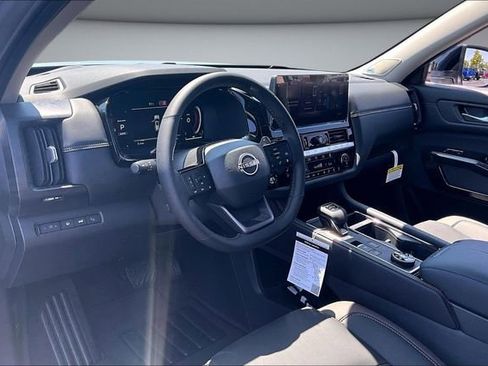 New 2026 Nissan Pathfinder Platinum AWD/4WD image 7