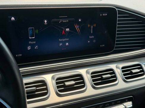 Used 2025 Mercedes-Benz GLE 350 4MATIC image 29