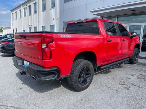 Used 2022 Chevrolet Silverado 1500 LT Trail Boss w/ LT Trail Boss Premium Package AWD/4WD image 3
