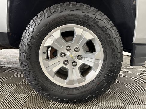 Used 2017 Chevrolet Silverado 1500 LT w/ All Star Edition AWD/4WD image 29