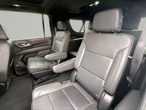 Used 2022 Chevrolet Suburban Z71 w/ Z71 Off-Road Package image 25