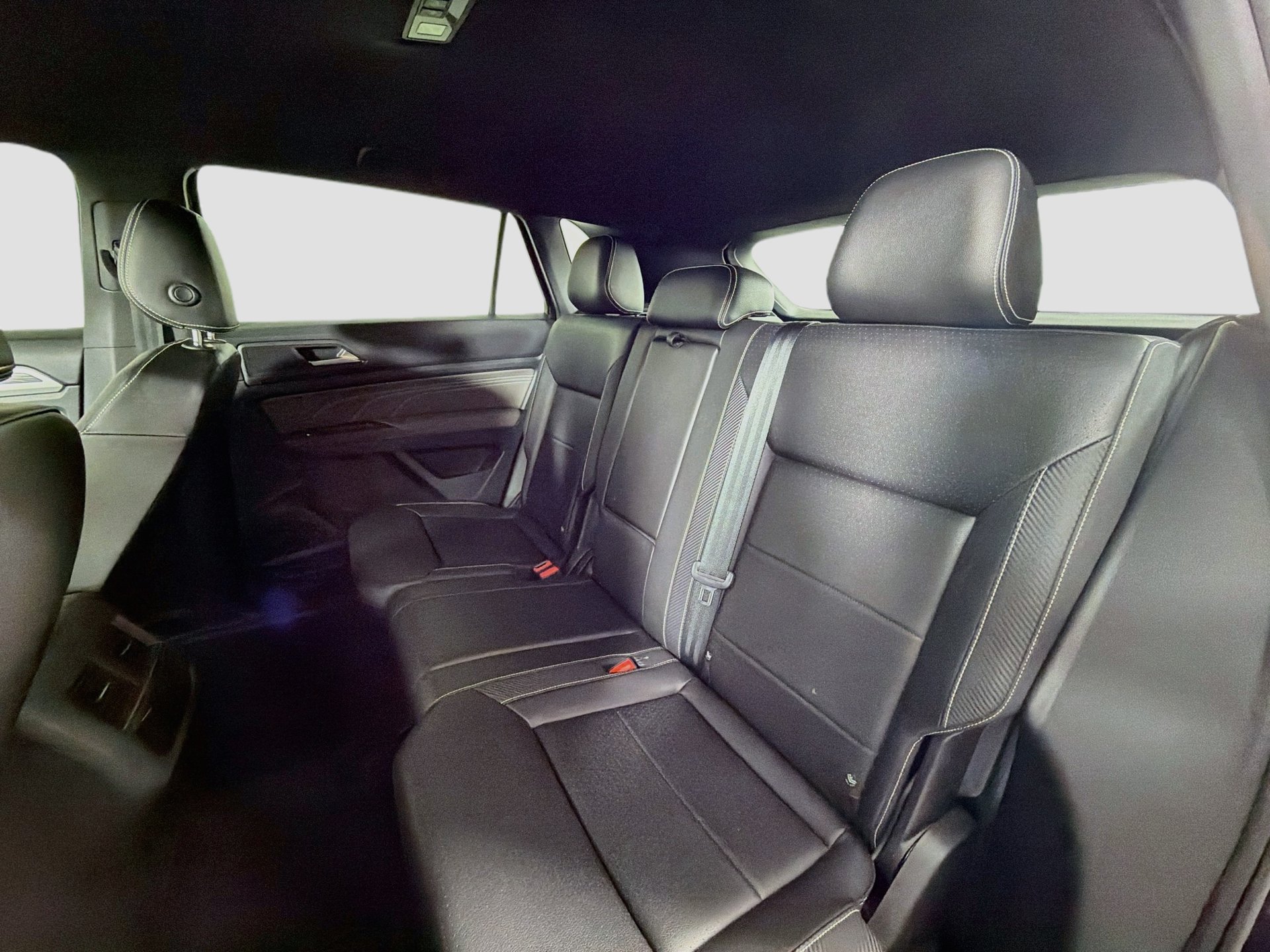 Certified 2023 Volkswagen Atlas Cross Sport SE FWD image 23