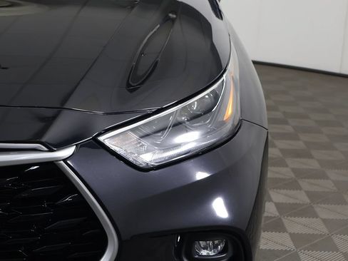 Used 2022 Toyota Highlander XLE AWD/4WD image 15