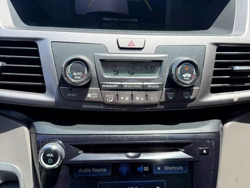 Used 2014 Honda Odyssey EX image 10