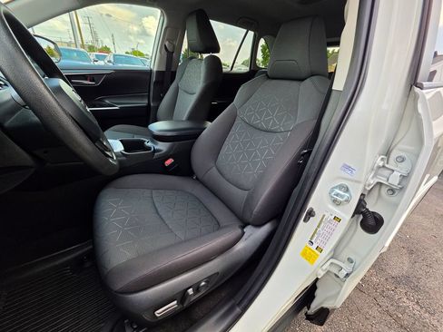 Used 2023 Toyota RAV4 XLE FWD image 2