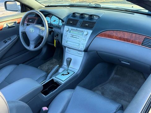 Used 2006 Toyota Solara SLE image 45