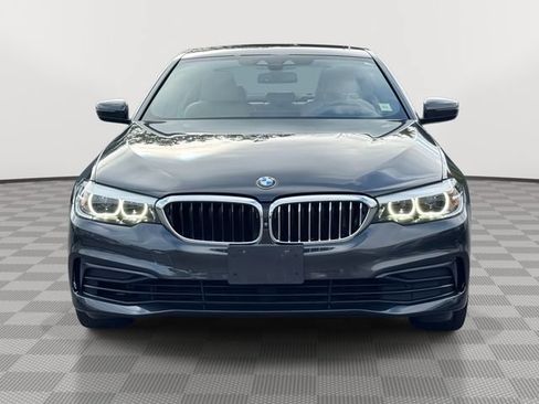 Used 2019 BMW 540i xDrive w/ Premium Package AWD/4WD image 2