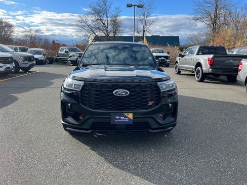 Certified 2025 Ford Explorer ST image 2