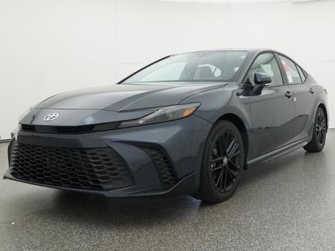 New 2026 Toyota Camry SE FWD image 32