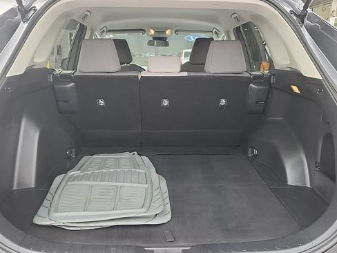 Used 2021 Toyota RAV4 XLE FWD image 22