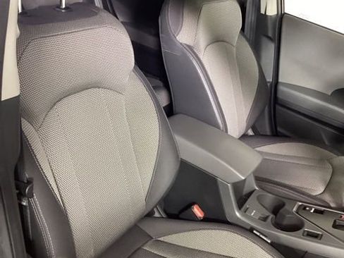 Used 2024 Subaru Crosstrek 2.0i Premium image 17