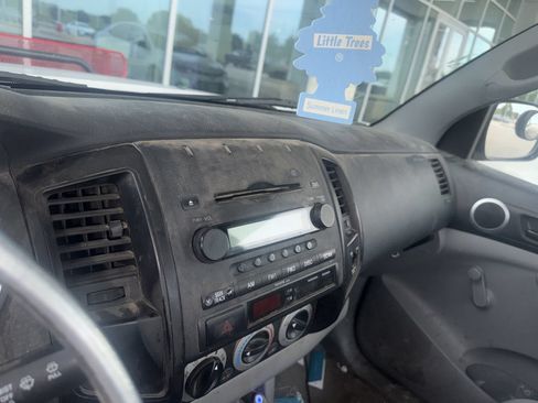 Used 2006 Toyota Tacoma 2WD Regular Cab image 7
