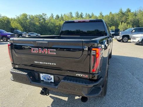 Used 2025 GMC Sierra 2500 AT4 AWD/4WD image 7