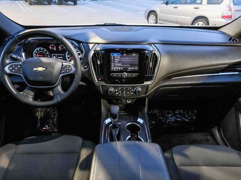 Used 2023 Chevrolet Traverse LT FWD image 13