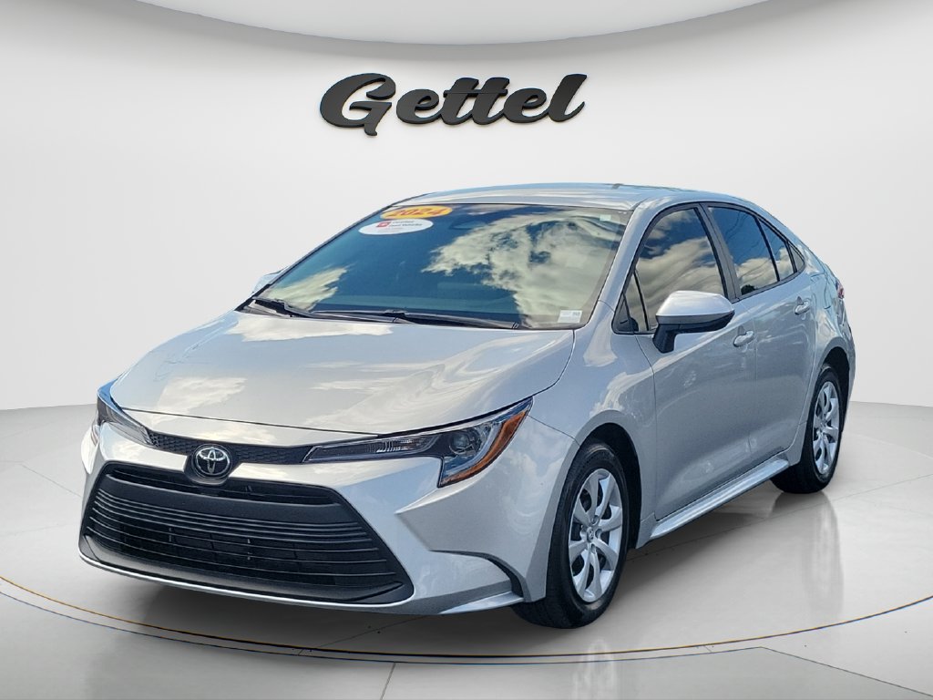 Used 2024 Toyota Corolla LE FWD image 1