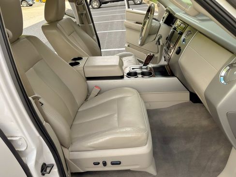 Used 2010 Ford Expedition EL Limited AWD/4WD image 25