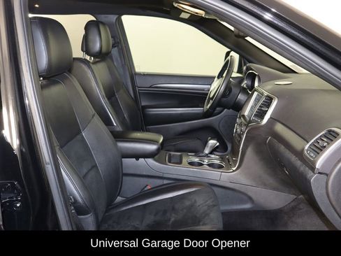 Used 2018 Jeep Grand Cherokee Altitude image 19