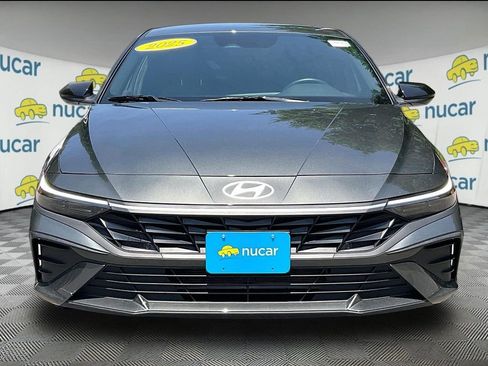 Used 2025 Hyundai Elantra Sport FWD image 2