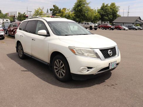 Used 2015 Nissan Pathfinder S FWD image 3