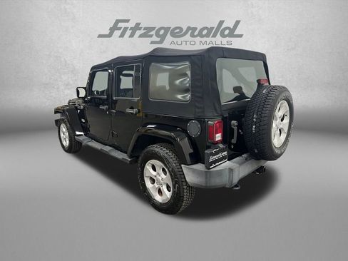 Used 2015 Jeep Wrangler Unlimited Sahara w/ Connectivity Group image 8