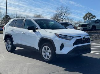 Used 2024 Toyota RAV4 LE video 2