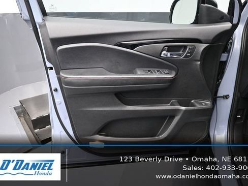 Used 2022 Honda Ridgeline Black Edition image 23