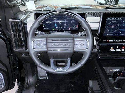 New 2026 GMC Hummer EV SUV w/ LPO, Dark Essentials Package AWD/4WD image 11