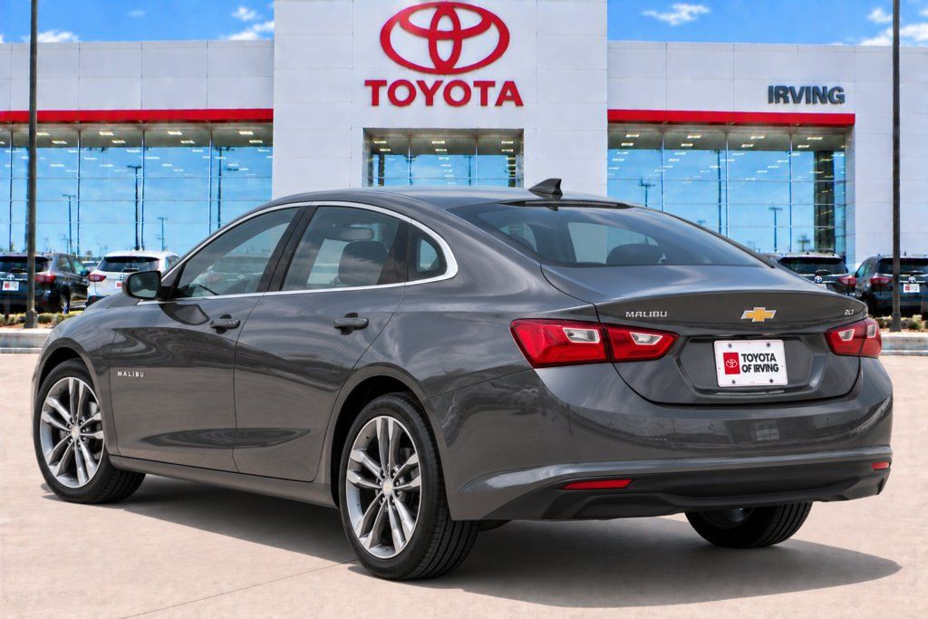Used 2024 Chevrolet Malibu LT FWD image 2