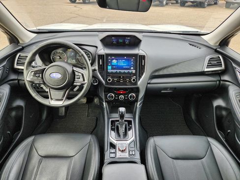 Used 2023 Subaru Forester Touring image 3