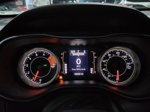 Used 2020 Jeep Cherokee Latitude Plus w/ Cold Weather Group image 22