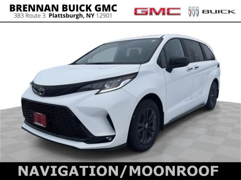 Used 2026 Toyota Sienna XSE image 1