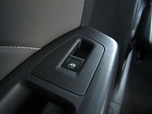 Used 2023 Volkswagen Atlas SE FWD image 32